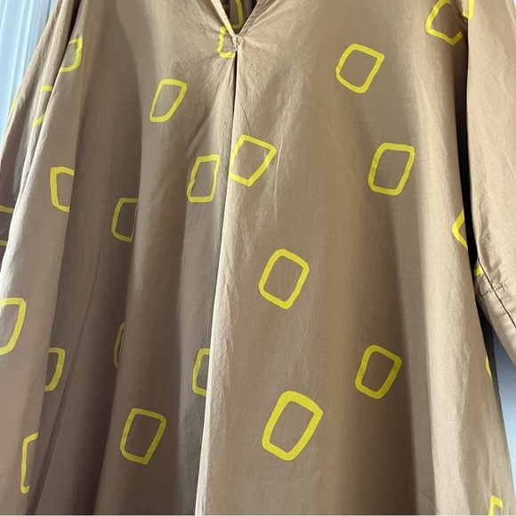 Neirami Oversized Artsy Camel Geometric Yellow Print Midi Dress in S Lagenlook - Picture 6 of 15